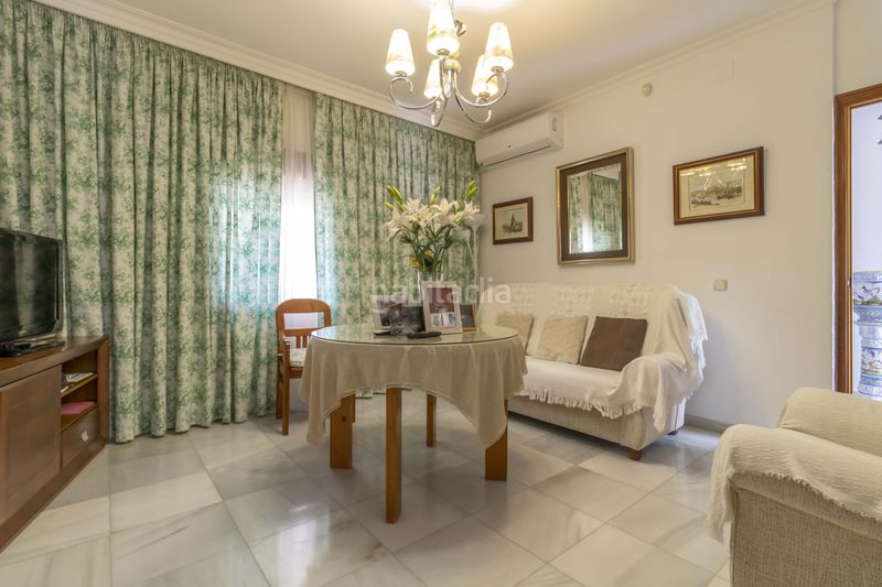 Foto f9f4dd20-e8c9-49be-bc17-9b95eba2cfb4. Casa amb aparcament piscina a Gines