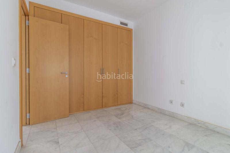 Foto a085a2da-68f2-4af9-8316-1da6f27e5def. Casa adossada amb piscina a Colegio Europa Espartinas