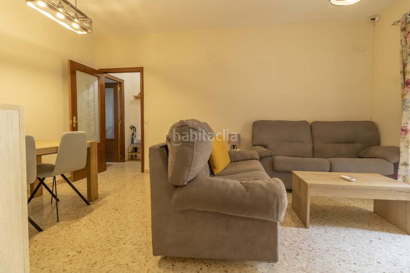Foto fe5e6ff0-e90a-4014-8c82-a45bf9e5366f. Pis amb aparcament a La Oliva Sevilla