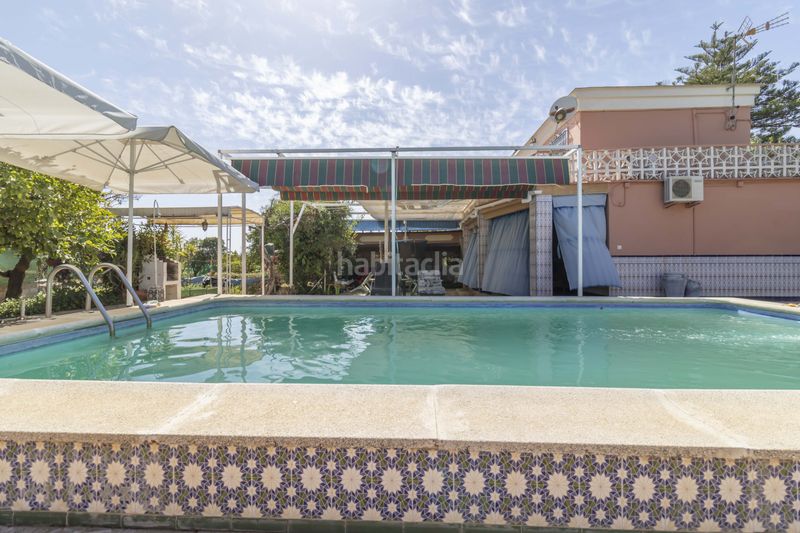 Foto 4dc7fb64-8f95-4e13-90f5-588f2ca480ff. Casa amb piscina a Loreto Espartinas