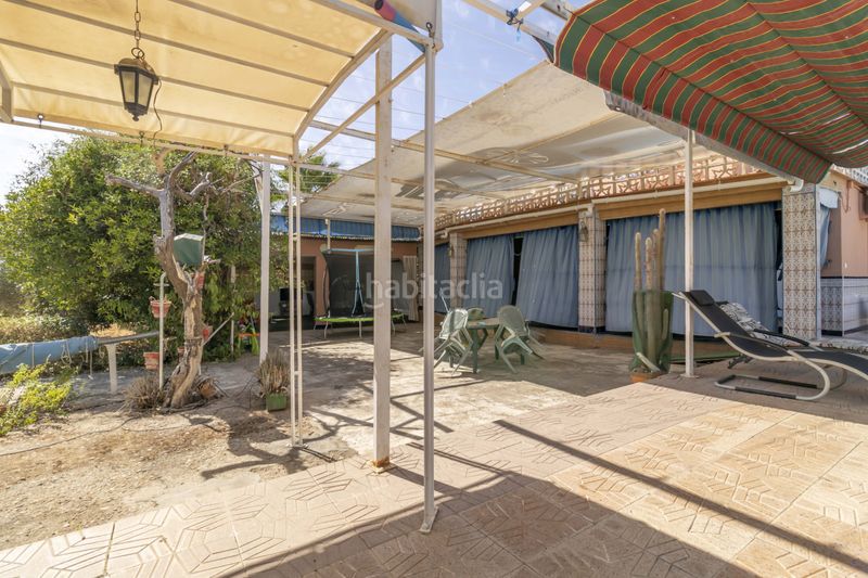 Foto a533aa4e-b68b-4424-bdc6-a325274d2269. Casa amb piscina a Loreto Espartinas