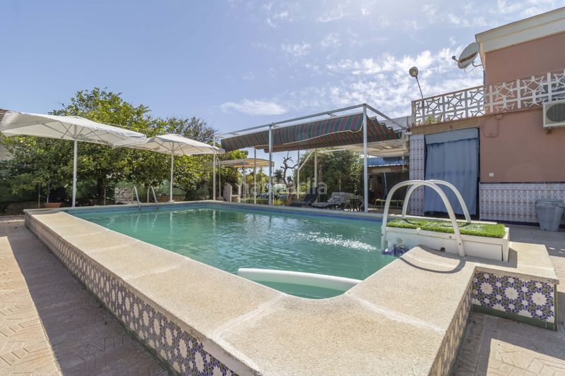 Foto bb74e2a5-e87c-423f-a0e9-35d6876c648d. Casa amb piscina a Loreto Espartinas