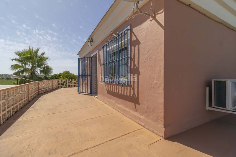 Foto e1d55db8-65fc-46eb-9464-cea8f2e1e3c5. Casa amb piscina a Loreto Espartinas