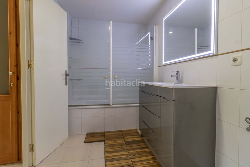 Foto 0fbfb7e1-d9cb-4677-80e8-f24e2b5b0b02. Pis amb aparcament a Palmete Sevilla