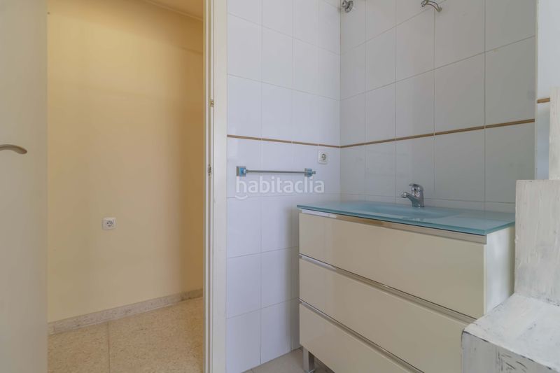 Foto e530b045-c285-48e6-bc03-bc64a835a6a0. Pis amb aparcament a Palmete Sevilla