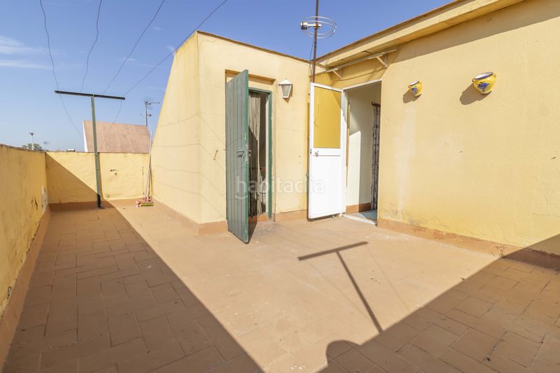 Foto 4d25f109-a647-4f58-9471-e322a8e152e9. Casa a Centro Bormujos