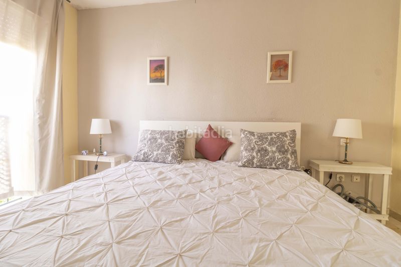 Foto c707416f-f33e-4130-a761-0f401bd5d386. Casa a Centro Bormujos