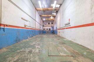 Fabrikhalle in San Jerónimo - La Bachillera. Nave industrial a la venta en sevilla, zona san jerónimo