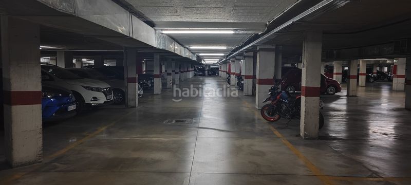 Foto ddc59165-8f6e-42dc-a8d5-8d0459610d55. Aparcament cotxe a calle hilera 8 a Perchel Norte Málaga
