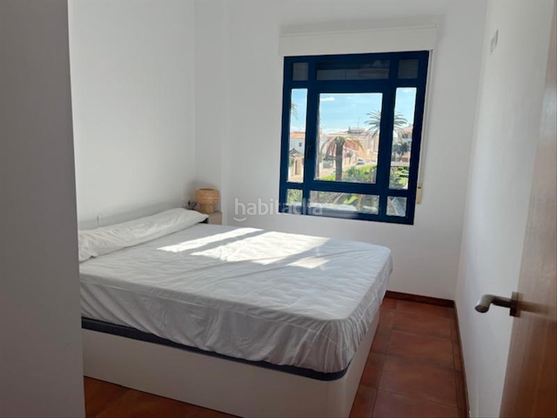 Foto 97f2e551-bec4-416e-9bf2-d9f59718fed6. Alquiler apartamento en carrer ahuir 24 apartamento primera línea en Xeraco