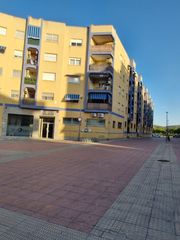 Rent Flat in Calle viña del mar 1. Piso para entrar a vivir. zona inmejorable.