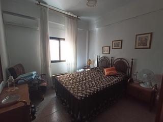 Casa a Ejido Sur. Vivienda sobre almacén en ejido centro el ejidoalmería