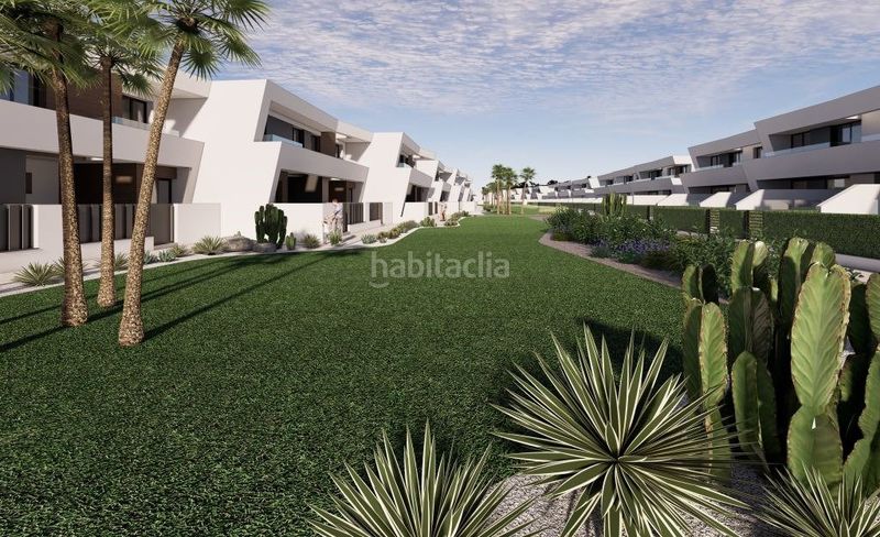 Foto 13413bb2-c044-4b24-a8ec-0733379f977e. Casa adossada amb piscina a Almerimar Ejido (El)