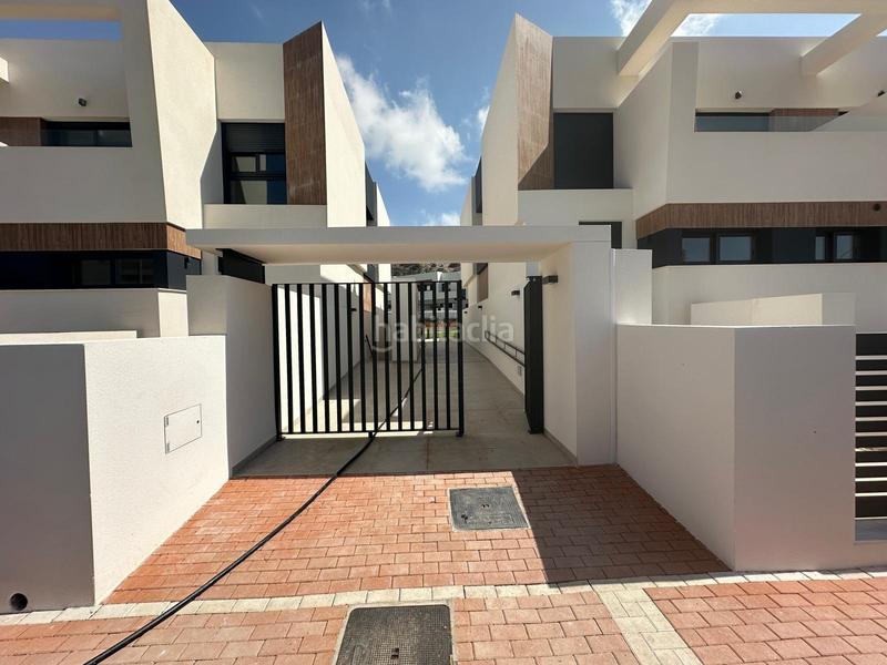 Foto 042abe55-a7e8-40b3-b865-faef7f0ef36c. Casa adosada unifamiliar 9 residencial barlovento en Ejido (El)