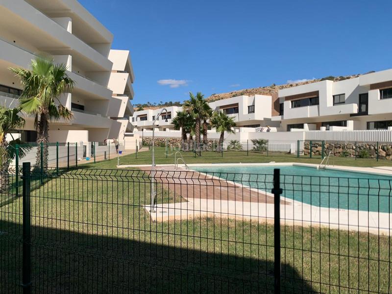 Foto fe48041b-2acf-4c5b-aed2-fd6392ffc087. Casa adosada unifamiliar 9 residencial barlovento en Ejido (El)