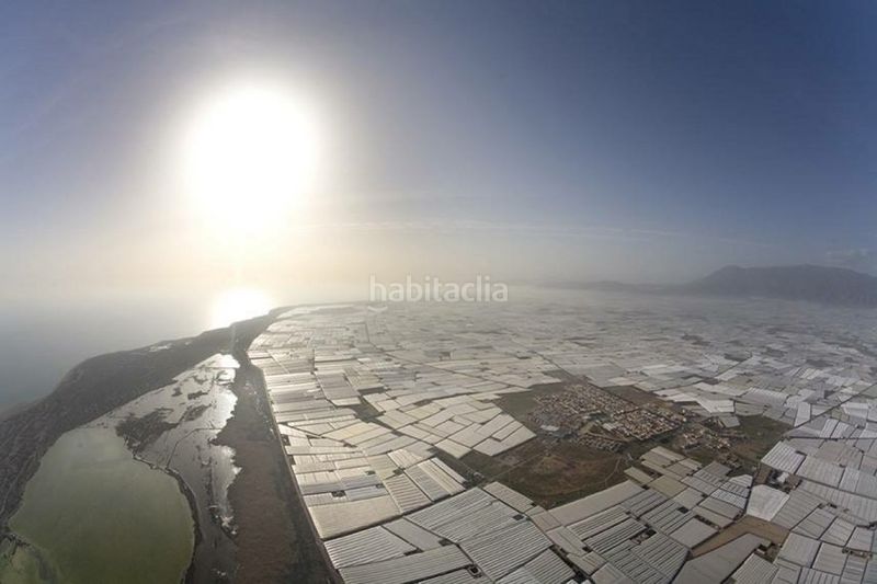 Foto b3a5b3df-68c7-4fab-8108-f8c35fa21d01. Alquiler parking coche garaje de 25m2 disponible en Ejido (El)