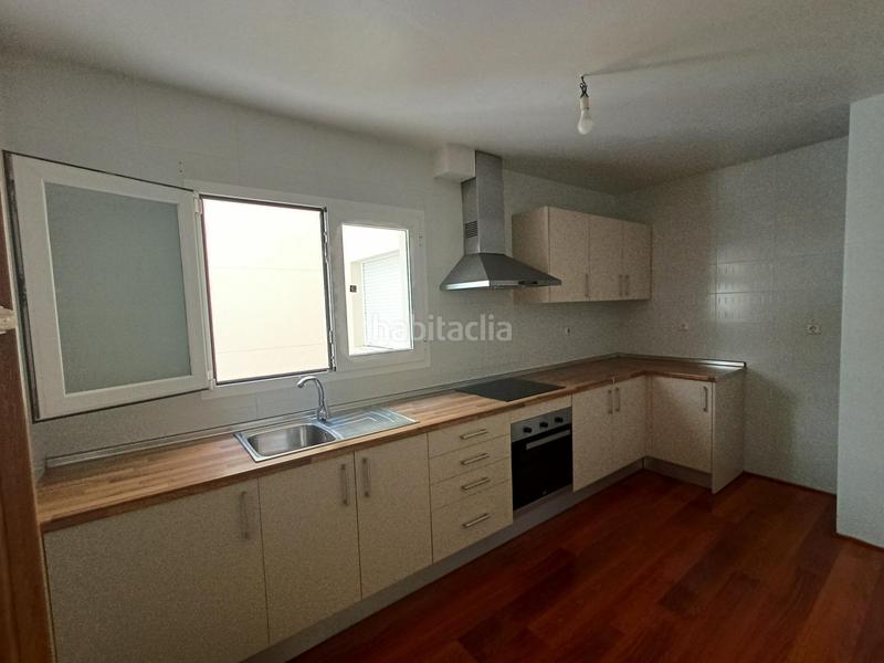 Foto f0fde446-2d5a-4aa5-902d-d4569badd8af. Appartamento con parcheggio in Ejido centro Ejido (El)