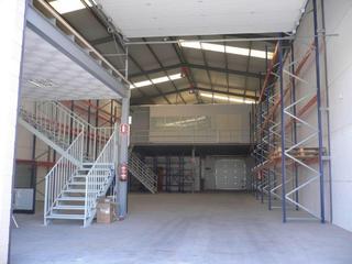Bâtiment à usage industriel  Calle hispania. Nave comercial en venta   busca inversor !!!  se encuentra alqui
