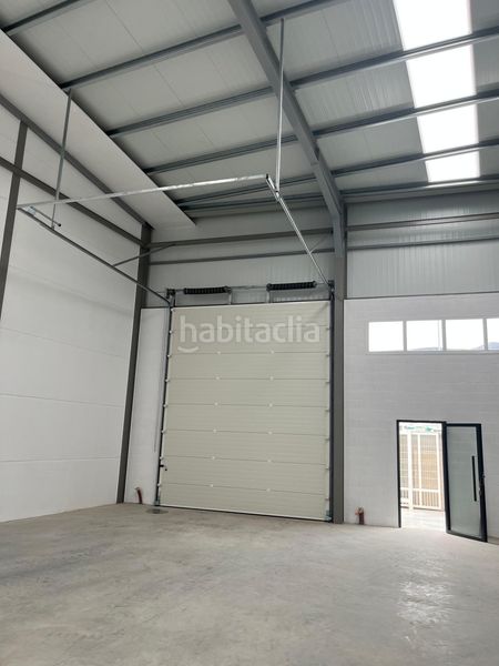 Foto 399f2804-4d51-43ac-b0d5-c6c621f2e378. Location bâtiment à usage industriel dans Santa María del Águila Ejido (El)