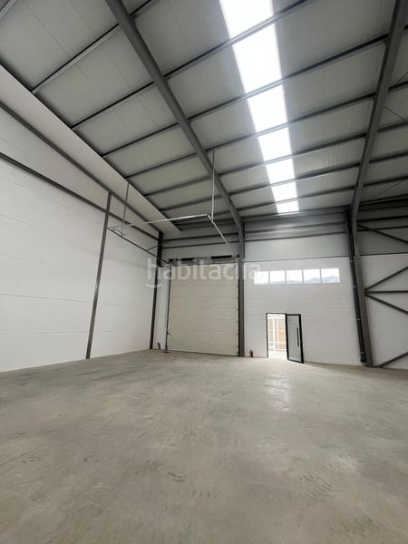 Foto e4cbd3ee-3c2d-4901-9cf5-951cab88dce2. Location bâtiment à usage industriel dans Santa María del Águila Ejido (El)