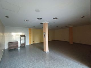 Local Comercial a Santo Domingo. Oportunidad única! local comercial en venta por solo 70.000