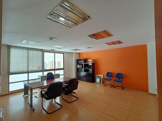 Rent Office space in Ejido centro. Oficina en alquiler en la plaza mayor