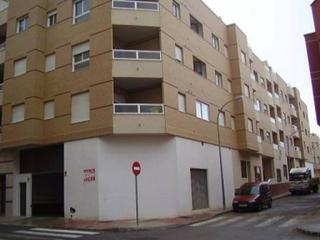 Aparcament cotxe a Plaza de la Luz. Garaje o almacén en sotano