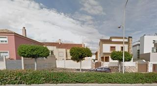 Terreno residencial en Ejido centro. Solar para vivienda tipo chalet en el ejido