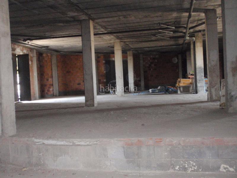 Foto abc372dc-cb61-4be0-b7df-a993f841d90c. Alquiler local comercial local extraradio en Ejido Sur Ejido (El)