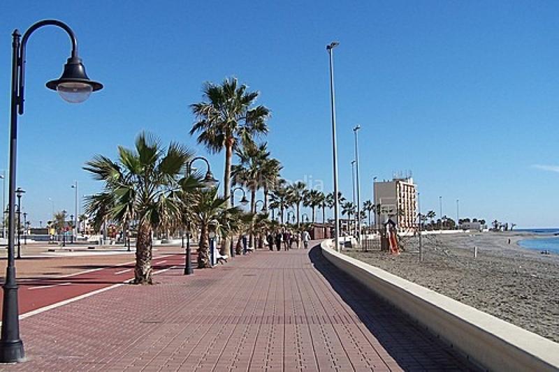 Foto 7747cf83-011f-4dfe-8851-0ad6dde84e34. Rent business premise in Adra