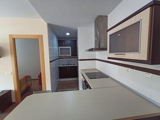 Piso en Ejido centro. Planta baja en edificio con 3 habitaciones en el ejido
