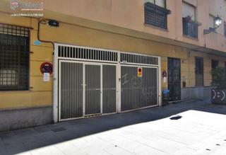 Parking coche  Granada - calle seminario. Amplia plaza de garaje en venta en calle seminario