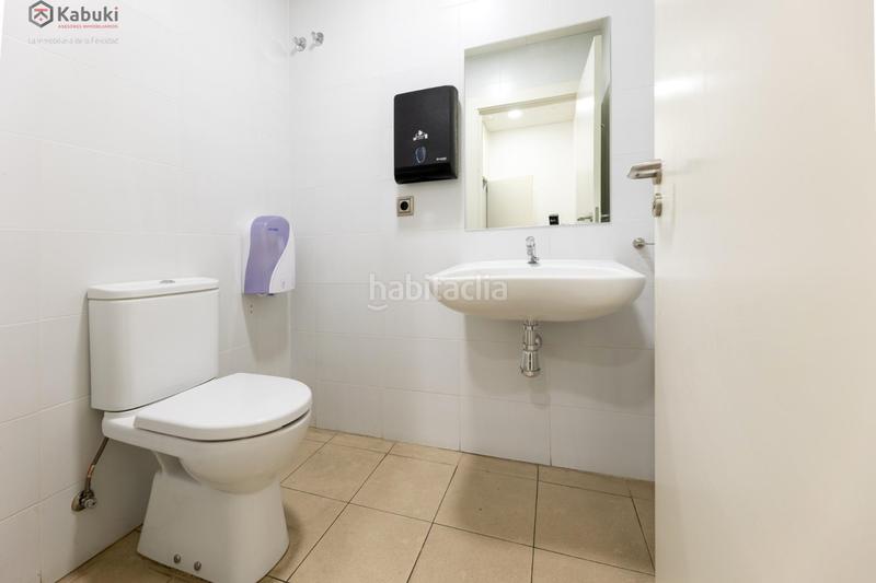 Foto b3435ac8-0411-4153-ac70-4dde737835eb. Affitto locale commerciale in Pajaritos Granada