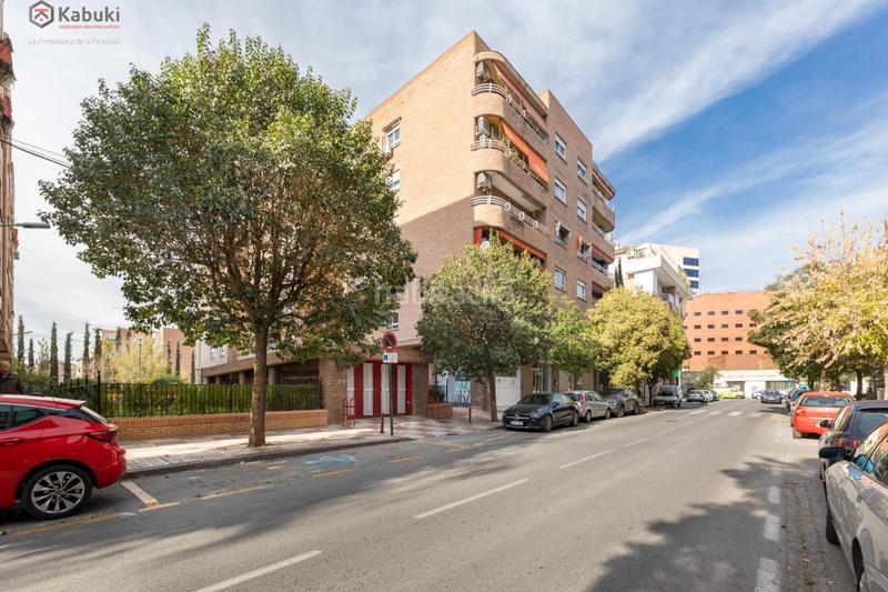 Foto 0356fc3a-29f3-490c-b235-6f49030370de. Parking voiture dans Camino de Ronda Granada