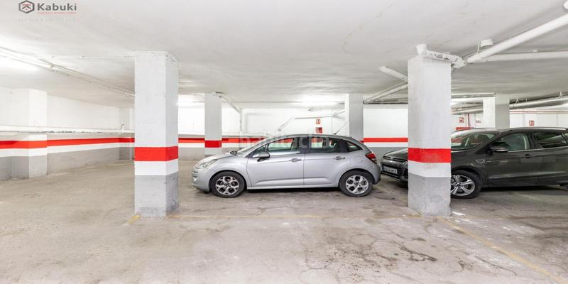 Foto 0ef33a9d-1a69-4747-925e-786febc6fbd3. Parking voiture dans Camino de Ronda Granada