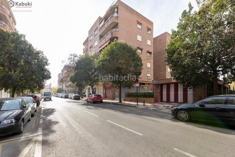 Foto ac01d10a-6787-4965-bffb-4e83338cfa87. Parking voiture dans Camino de Ronda Granada