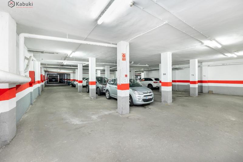 Foto cf4e8f12-2491-4d0f-a6e5-2277d2c8aa40. Parking voiture dans Camino de Ronda Granada