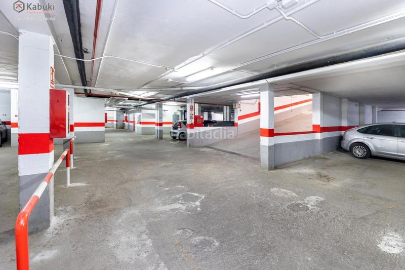 Foto e0eda8a5-8cd7-4bf8-a40c-dd7c180c7f19. Parking voiture dans Camino de Ronda Granada