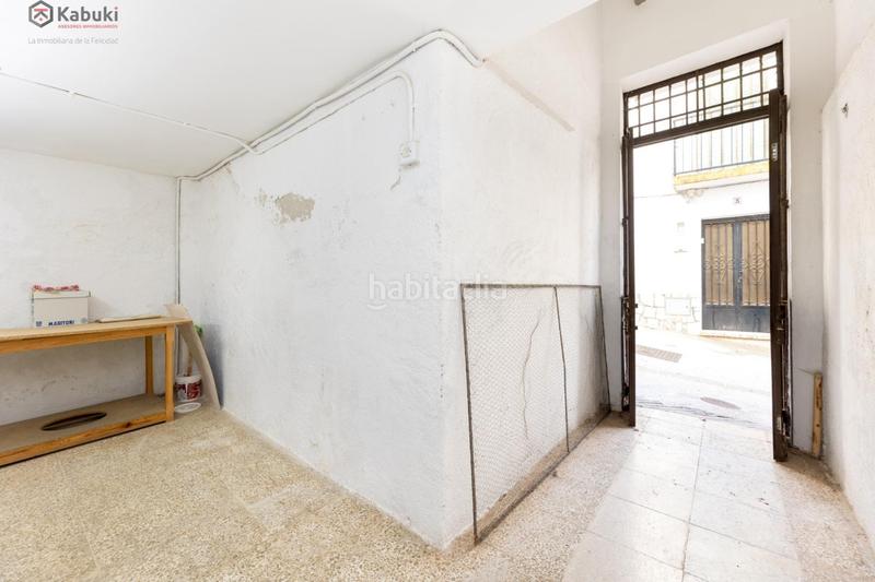 Foto 47777f93-39a9-4b52-981f-3ae7d7af1063. Casa pareada en Huétor de Santillán - calle calzadilla 3 gran oportunidad de local comercial en el corazón de huétor santillán! presentamos un local en venta con una ubicación inmejora en Huétor de Santillán