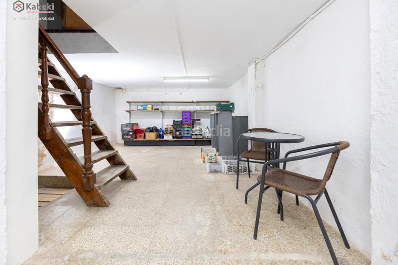 Foto a1d35151-2eb4-4fa3-9d75-5ea143d62bee. Casa pareada en Huétor de Santillán - calle calzadilla 3 gran oportunidad de local comercial en el corazón de huétor santillán! presentamos un local en venta con una ubicación inmejora en Huétor de Santillán