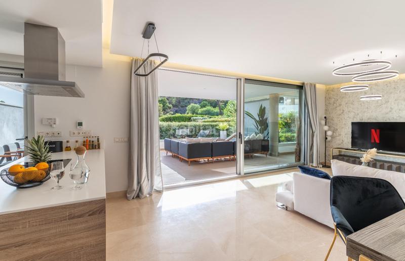 Foto 4f525e47-45c3-4c93-a673-1df2e529e3cd. Piso exclusivo apartamento en urbanización botanic, reserva de alcuzcuz, 739.000 en Benahavís