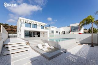 Casa  Mijas - sierra segura-reser mijas. Descubre la villa de lujo que siempre has soado en la cala de m