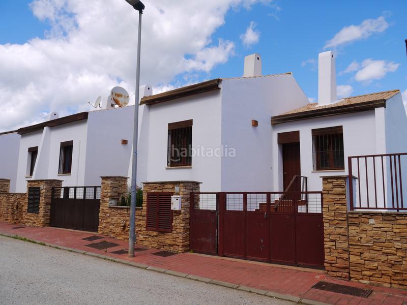 Foto 02610a05-a35b-4465-8441-2812df15cff3. Casa adosada adosado con terraza de 50 metros mirando al golf y mar en Mijas
