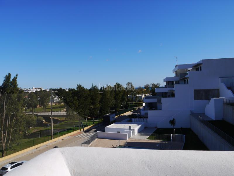 Foto 4d29180f-6f68-4675-b996-3aeaa68d1966. Casa adosada adosado con terraza de 50 metros mirando al golf y mar en Mijas
