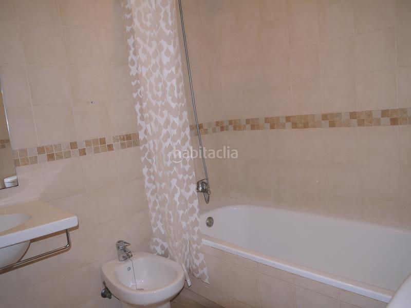 Foto c5d2dabb-6e12-4bd7-b4fb-8214971a86d0. Casa adosada adosado con terraza de 50 metros mirando al golf y mar en Mijas