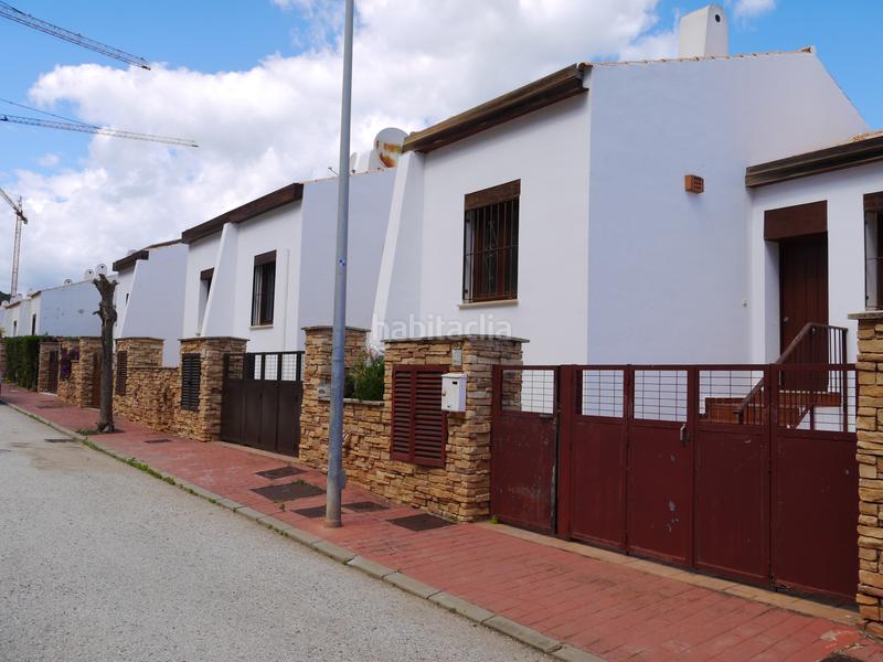 Foto f6c9732a-e1e4-4415-9fd3-587c96be6413. Casa adosada adosado con terraza de 50 metros mirando al golf y mar en Mijas