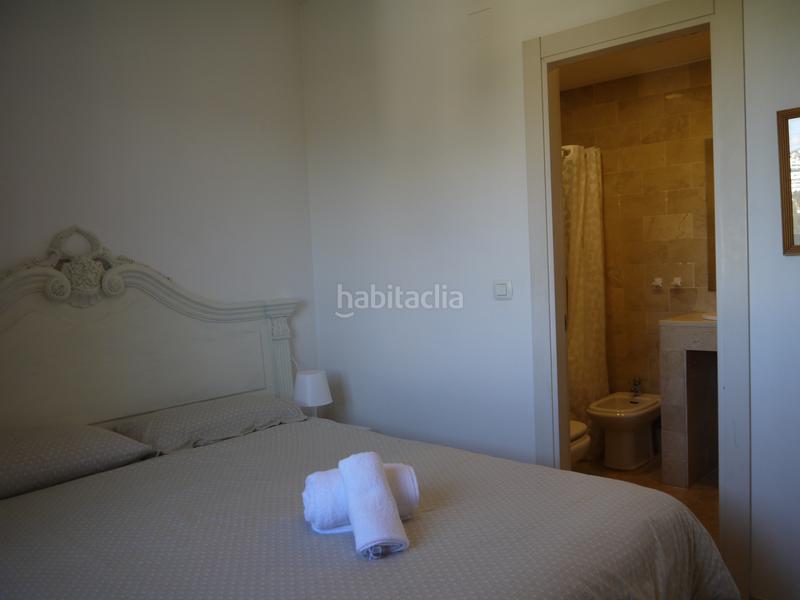 Foto f8bd86f5-3990-48a5-93db-3276a1a56dc6. Casa adosada adosado con terraza de 50 metros mirando al golf y mar en Mijas