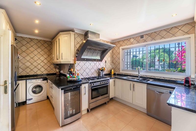 Foto 873045bc-69eb-4a2a-97fb-f2e72acdc6ad. Casa amb piscina a Calahonda Mijas