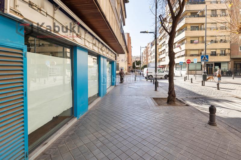 Foto 7197cd17-e1df-45f1-868a-d61709bba443. Location local commercial dans Granada - calle alhamar 18 dans Granada