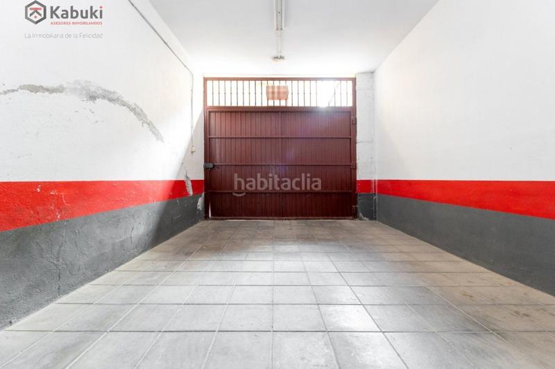 Foto 8a23ee7c-0e1c-4d2d-b75f-1c79d8935d81. Location parking voiture dans Centro - Sagrario Granada